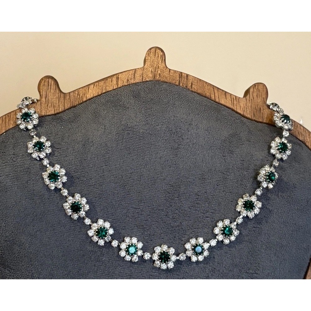 Vintage Green Crystal Rhinestone Flower Cluster Choker Necklace Silver Tone 17" - Picture 3 of 16